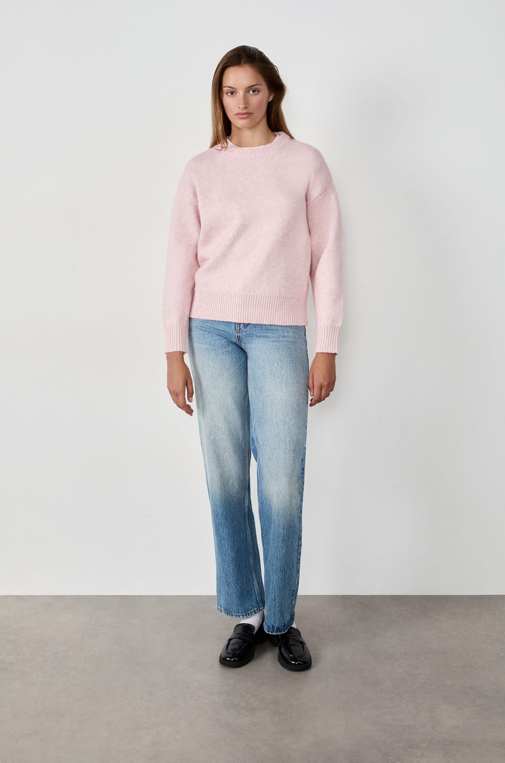 Long-sleeved Round Neck Sweater;${refinementColor}
