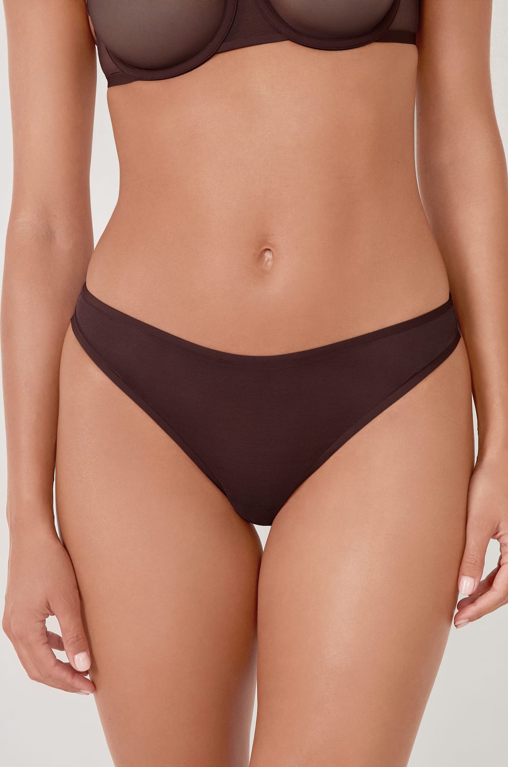 Transparenter String aus Tüll;${refinementColor}
