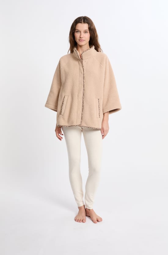 Veste avec détails à motifs effet polaire;${refinementColor}