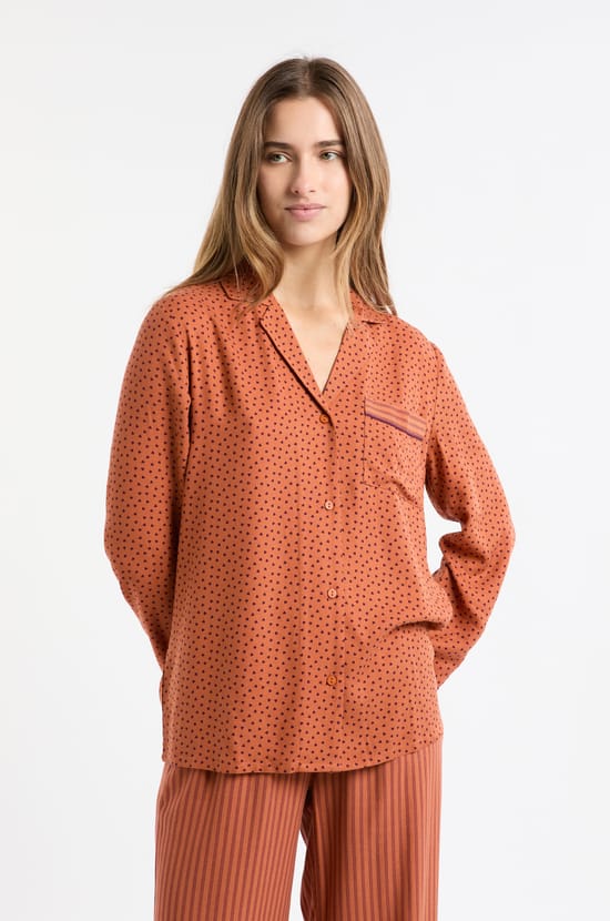 Camisa de pijama con estampado de corazones;${refinementColor}