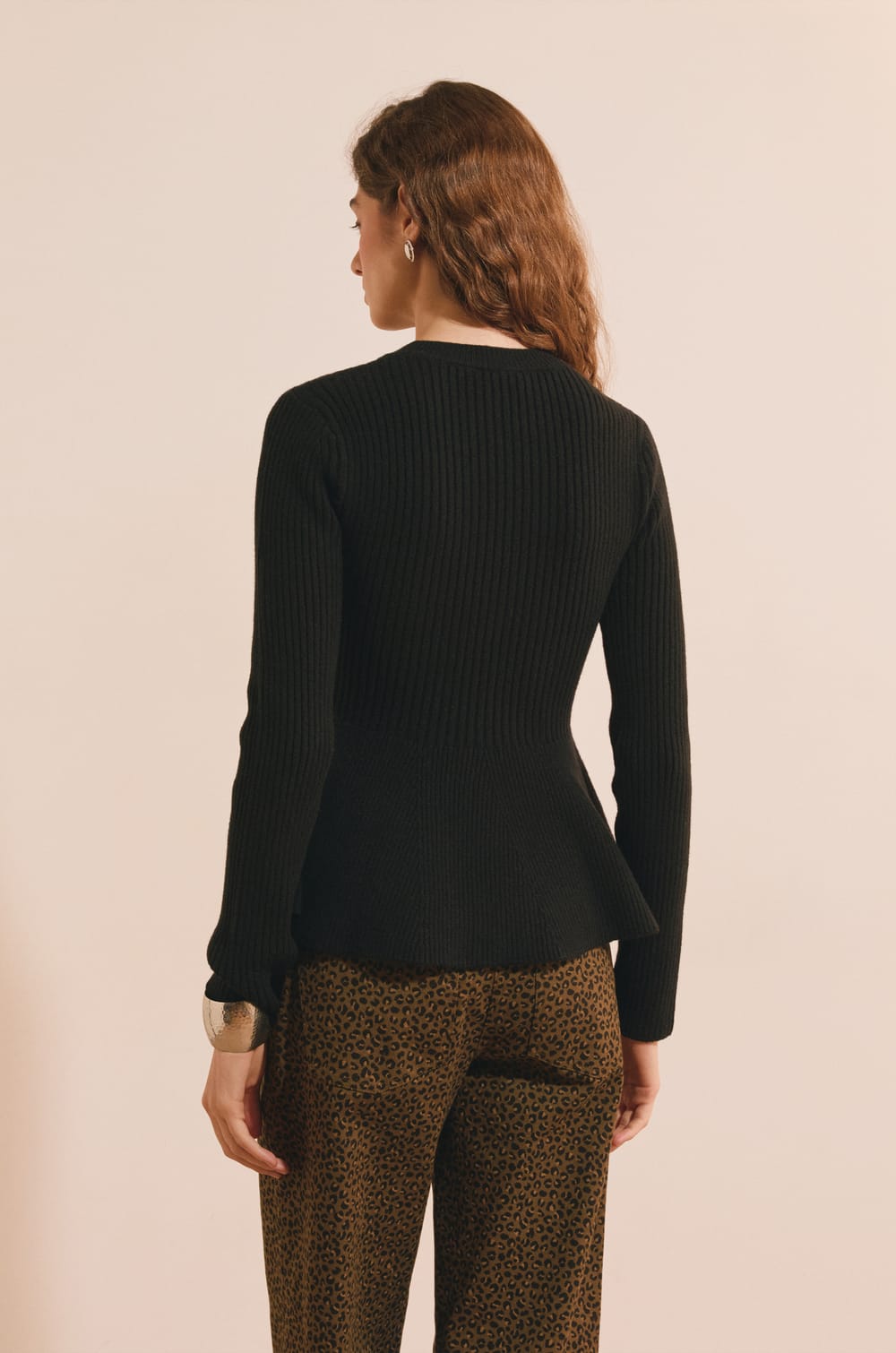 Pull manches longues &agrave; volants;${refinementColor}