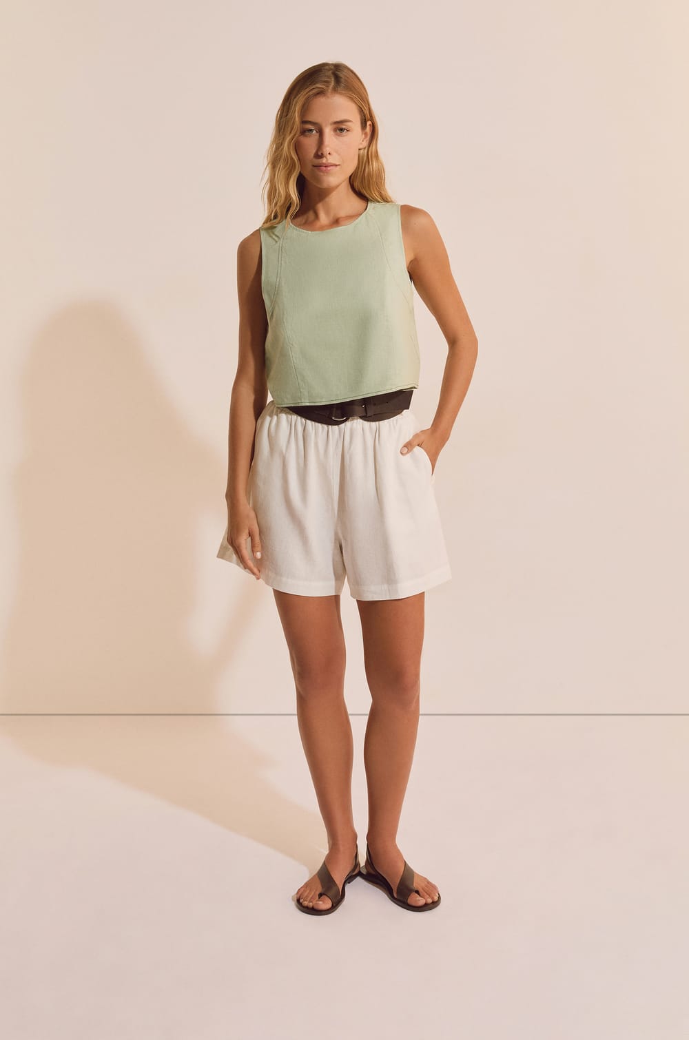 Top sans manches avec lin;${refinementColor}