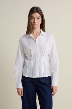 Chemise cintr&eacute;e &agrave; plis plats;${refinementColor}