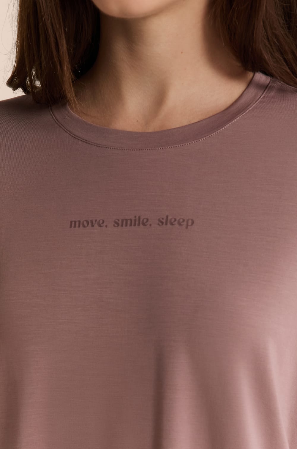 T-shirt de pyjama manches courtes r&eacute;alis&eacute; avec une fibre enrichie en Aloe Vera;${refinementColor}