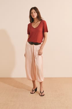 T-shirt col V manches courtes;${refinementColor}