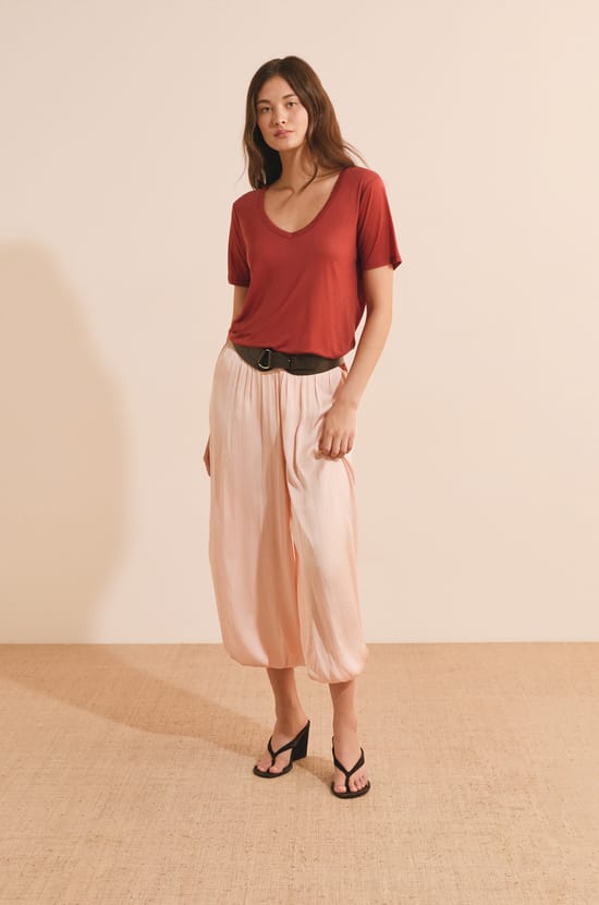 T-shirt col V manches courtes;${refinementColor}