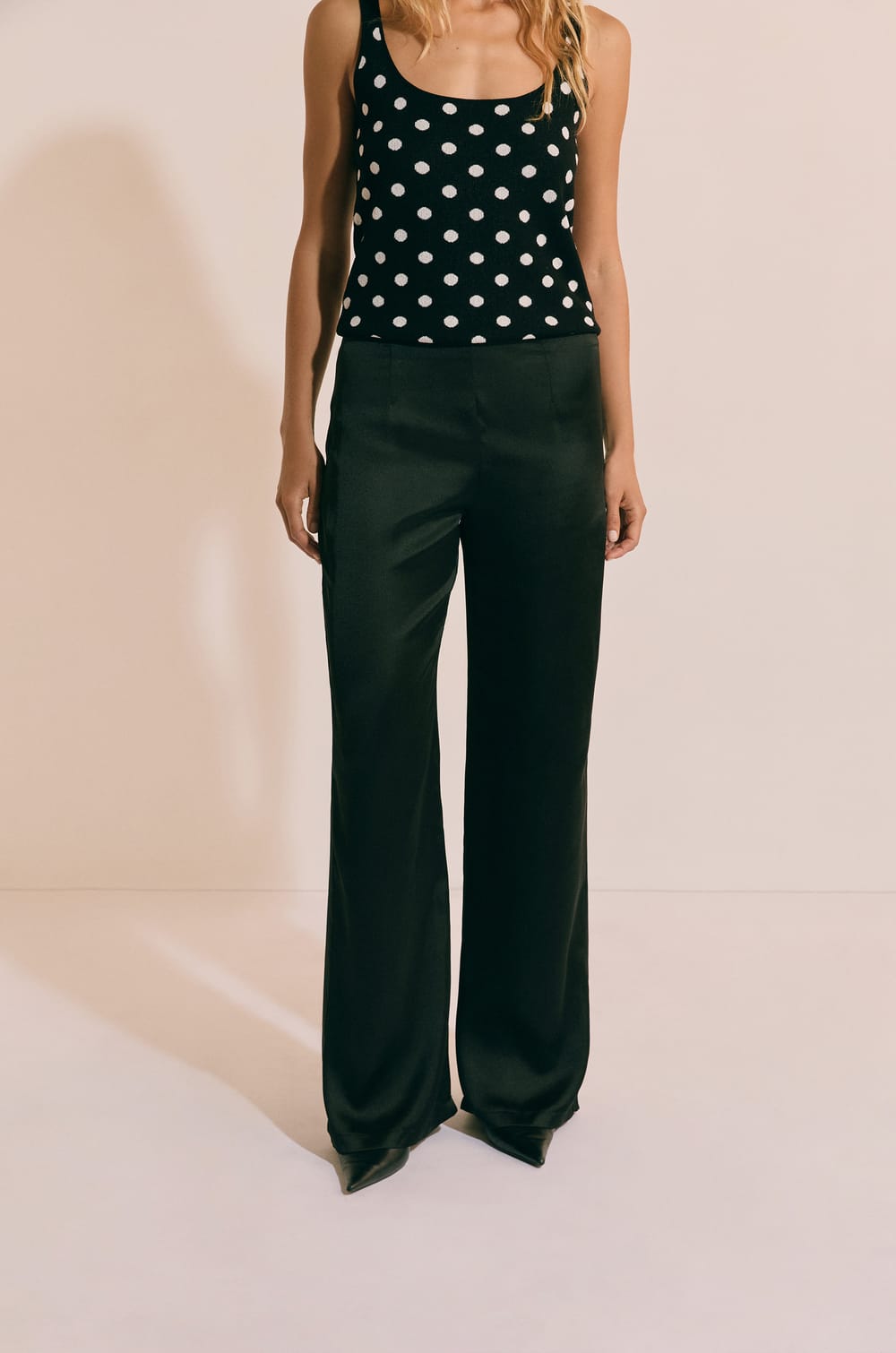 Pantalon droit satin&eacute;;${refinementColor}