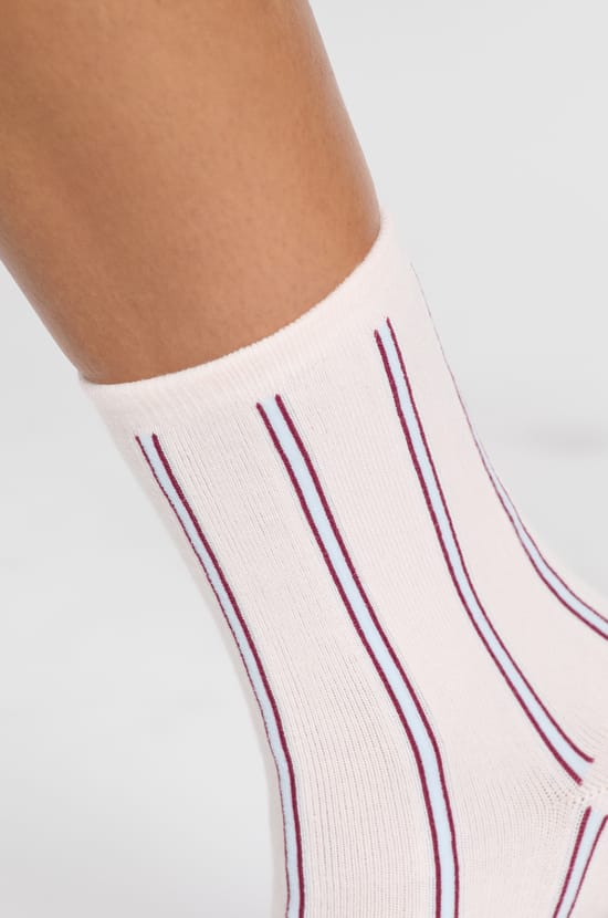 Patterned socks with cotton;${refinementColor}