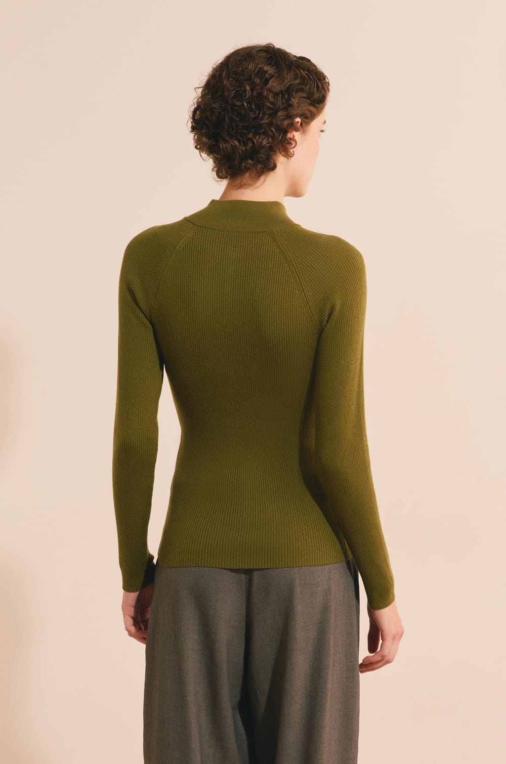 Pull c&ocirc;tel&eacute; manches longues avec col haut;${refinementColor}