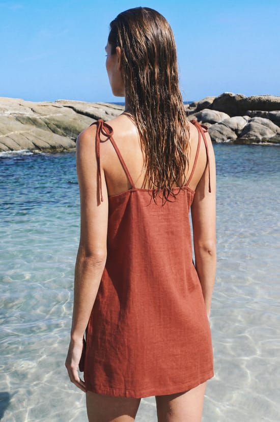 Robe &agrave; rayures et noeuds avec lin;${refinementColor}