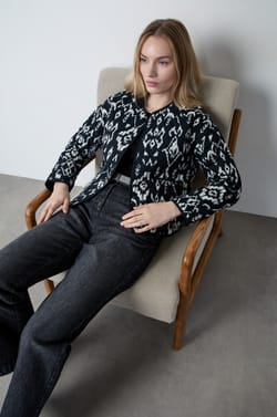 Patterned Jacket;${refinementColor}