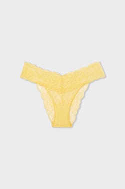 Tanga en dentelle;${refinementColor}