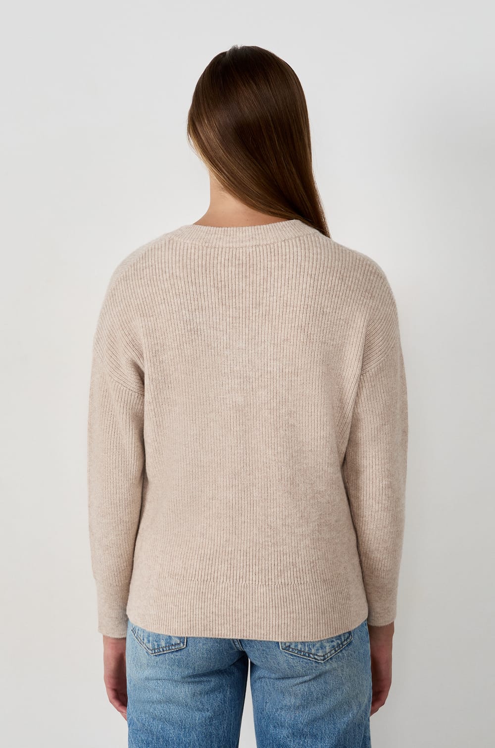 Long-sleeved V-neck sweater;${refinementColor}