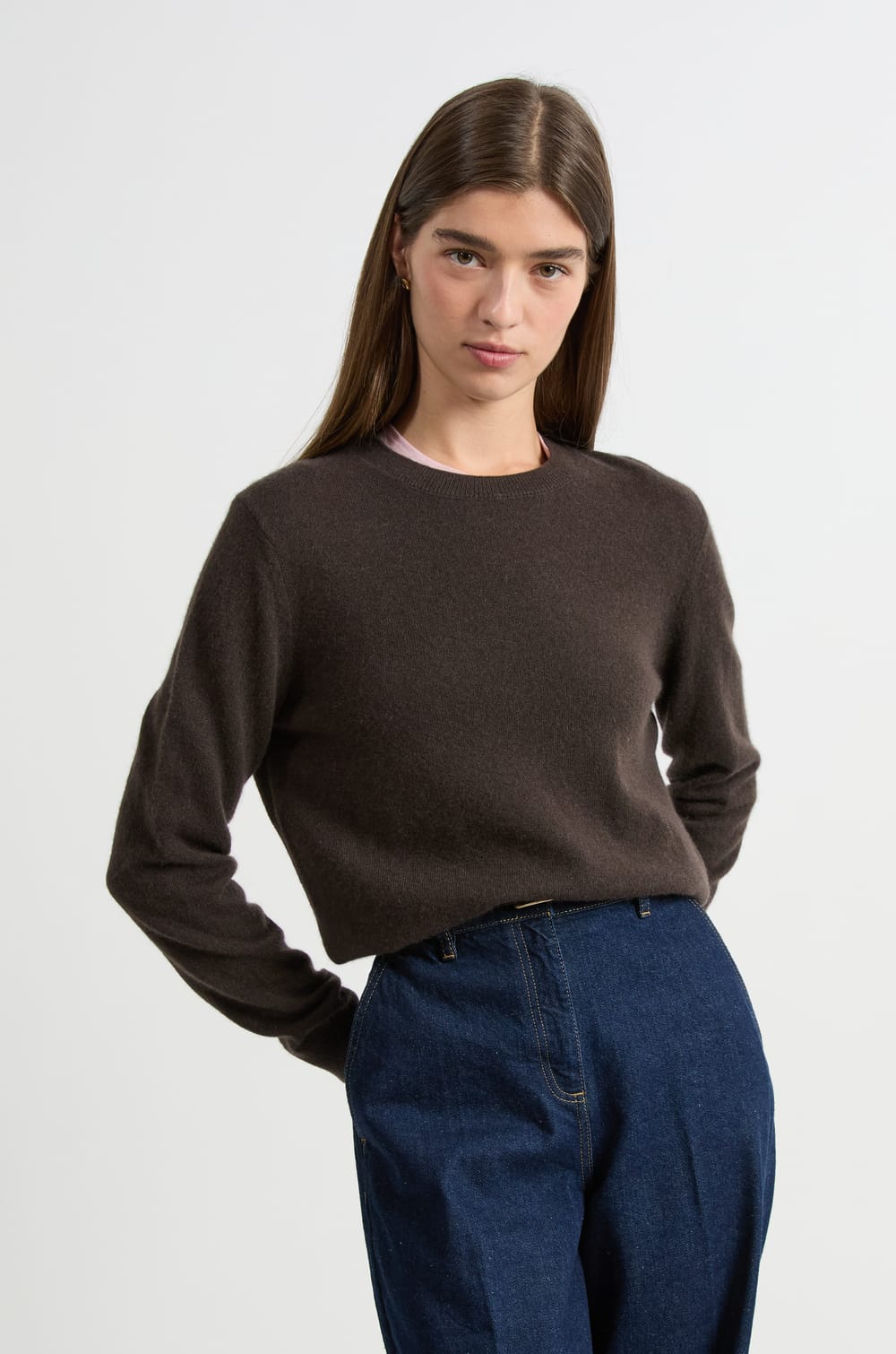 Round neck cashmere sweater;${refinementColor}