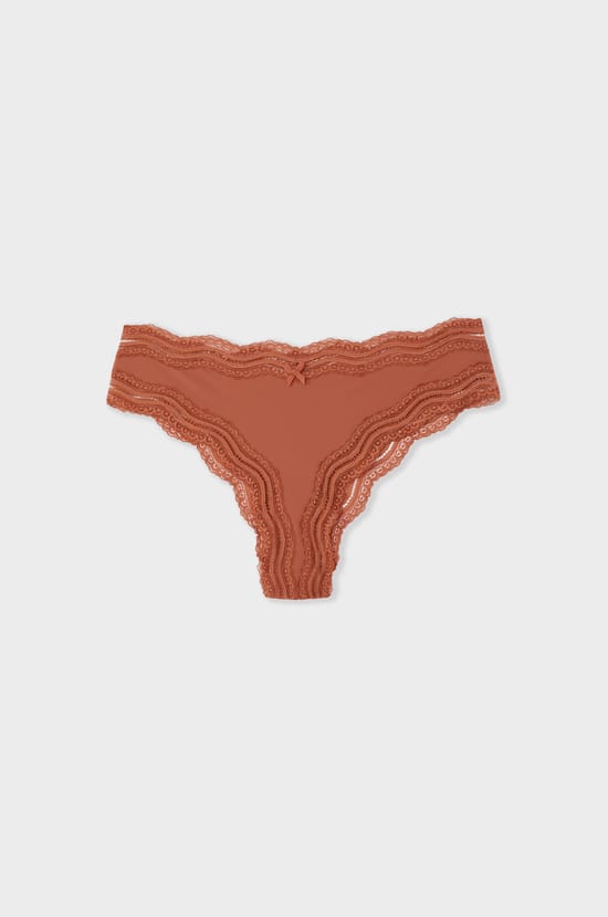 Tanga &agrave; bords dentelle en microfibre;${refinementColor}