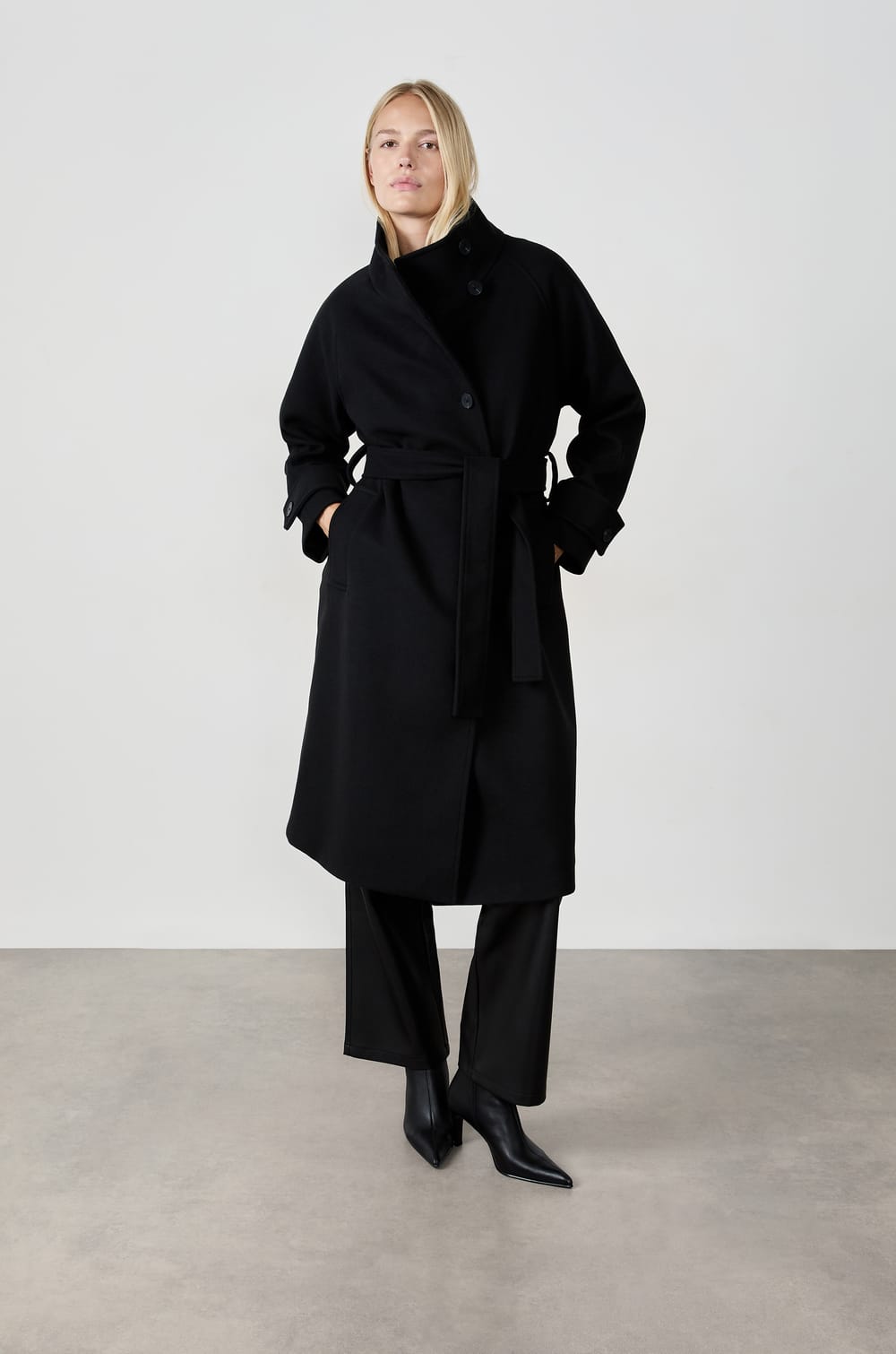 Manteau long ceinturé;${refinementColor}