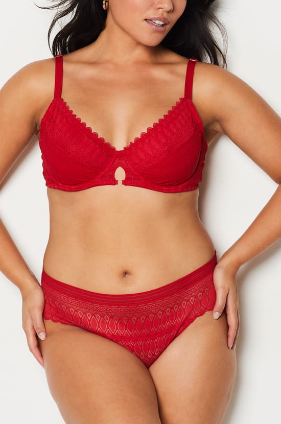 Balconette Minimizer Bra with -1 Size Effect;${refinementColor}