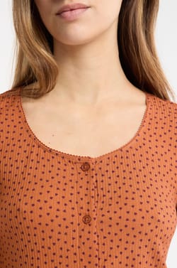 Pyjama T-shirt met hartmotief;${refinementColor}