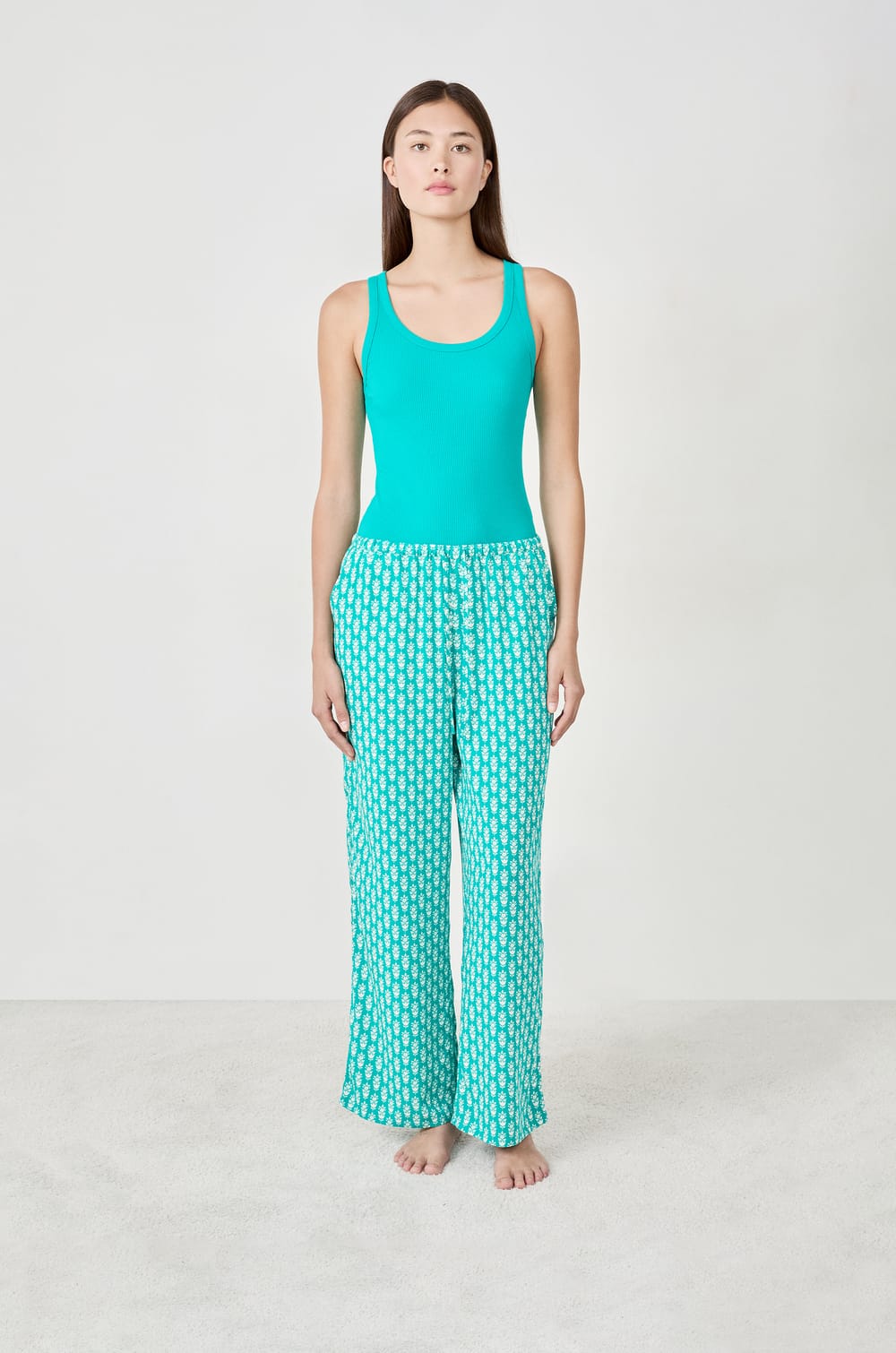Pantalón 7/8 estampado;${refinementColor}