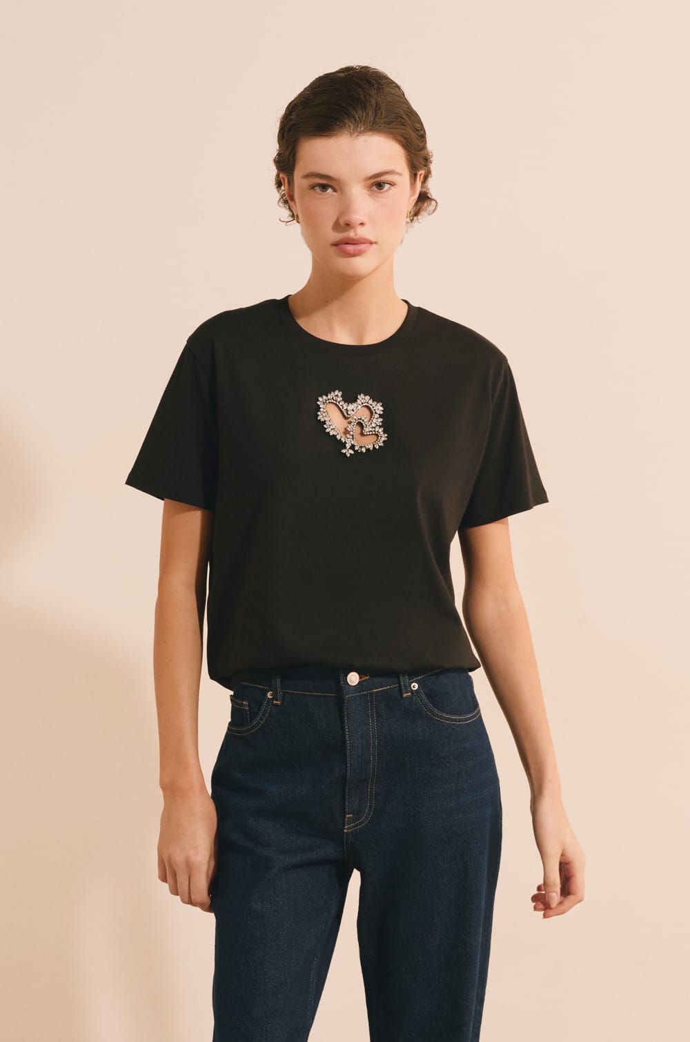 T-shirt manches courtes avec strass en forme de c&oelig;ur en coton;${refinementColor}