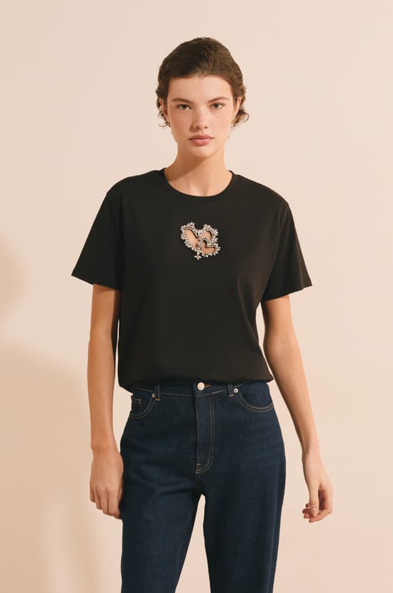 T-shirt manches courtes avec strass en forme de c&oelig;ur en coton;${refinementColor}