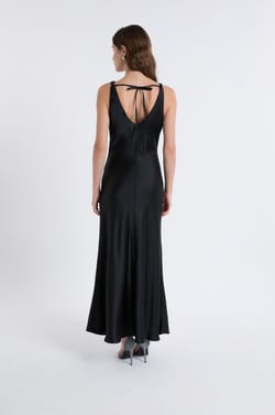 Robe longue satin&eacute;e ;${refinementColor}