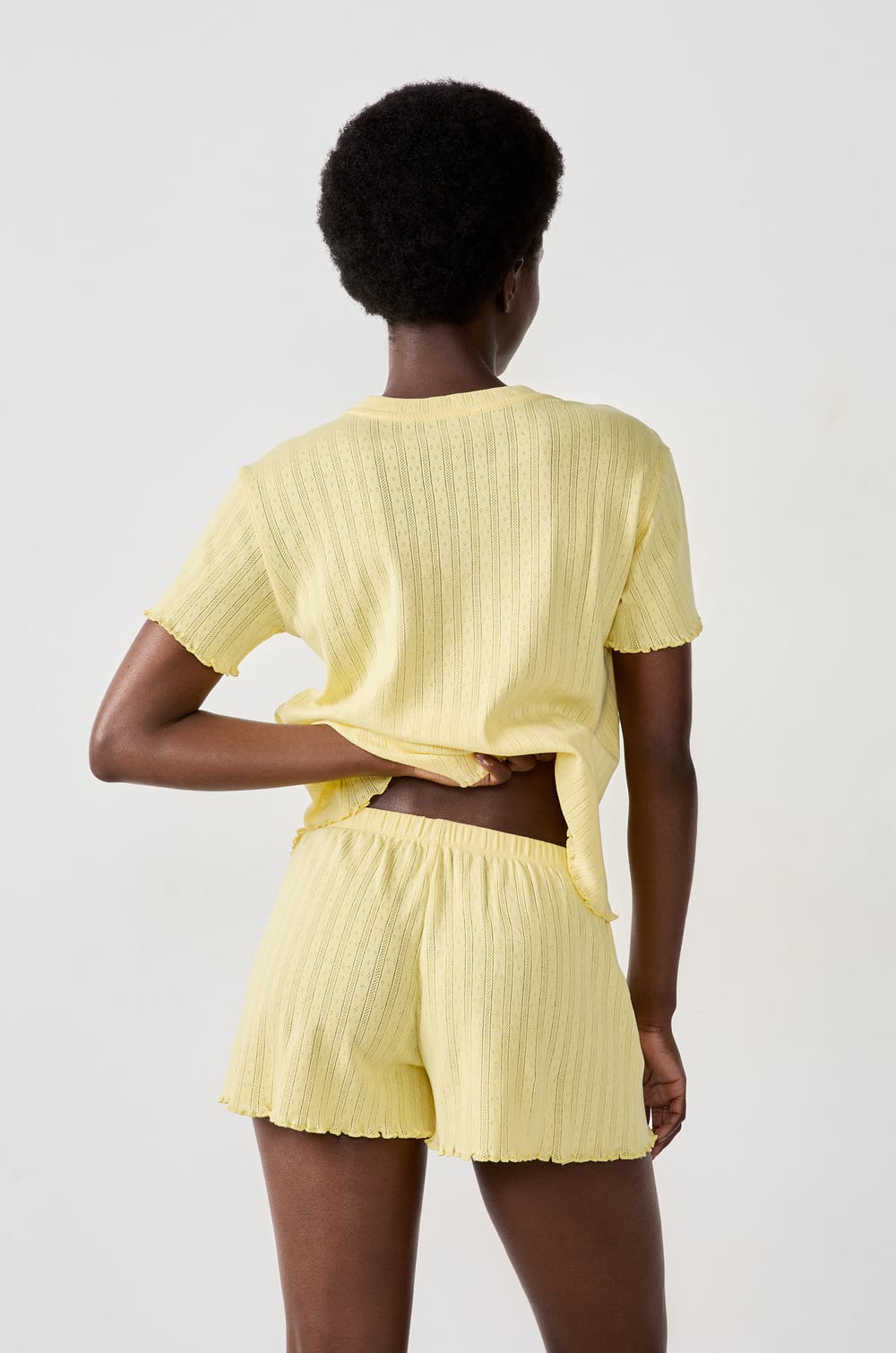 Short en pointelle;${refinementColor}