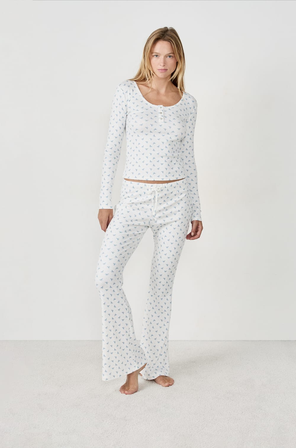 Pantalon de pyjama avec imprimé nœuds;${refinementColor}