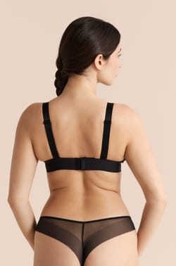 Wireless triangle bra in mesh;${refinementColor}