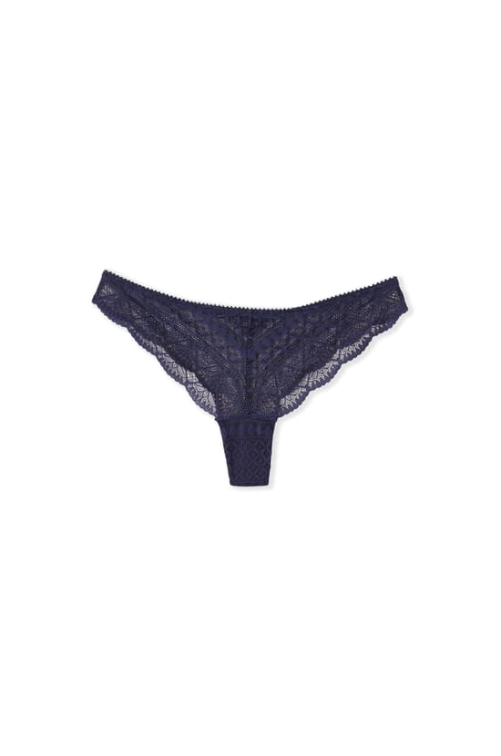 Tanga en dentelle;${refinementColor}