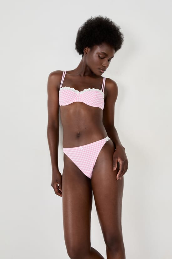 Briefs with embroidery;${refinementColor}