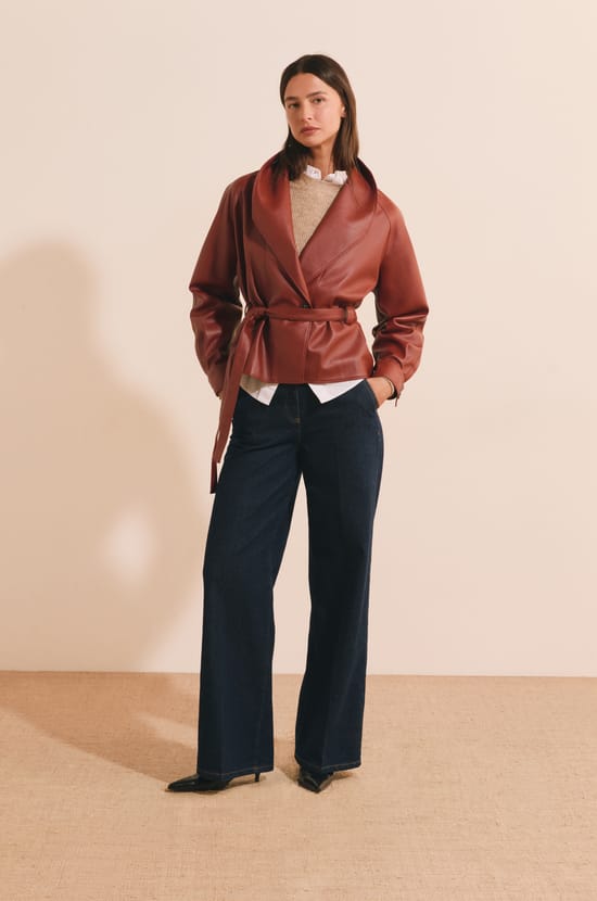 Veste courte en tissu enduit;${refinementColor}