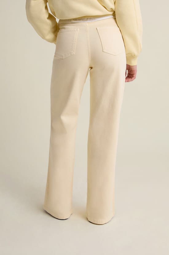 Pantalon droit taille haute;${refinementColor}