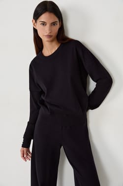 Pull col rond manches longues;${refinementColor}