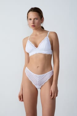 Tanga en dentelle;${refinementColor}