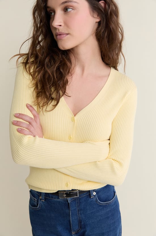 Pull cardigan manches longues en maille c&ocirc;tel&eacute;e;${refinementColor}