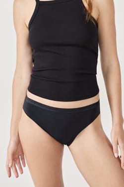 Panty menstrual - Flujo regular;${refinementColor}