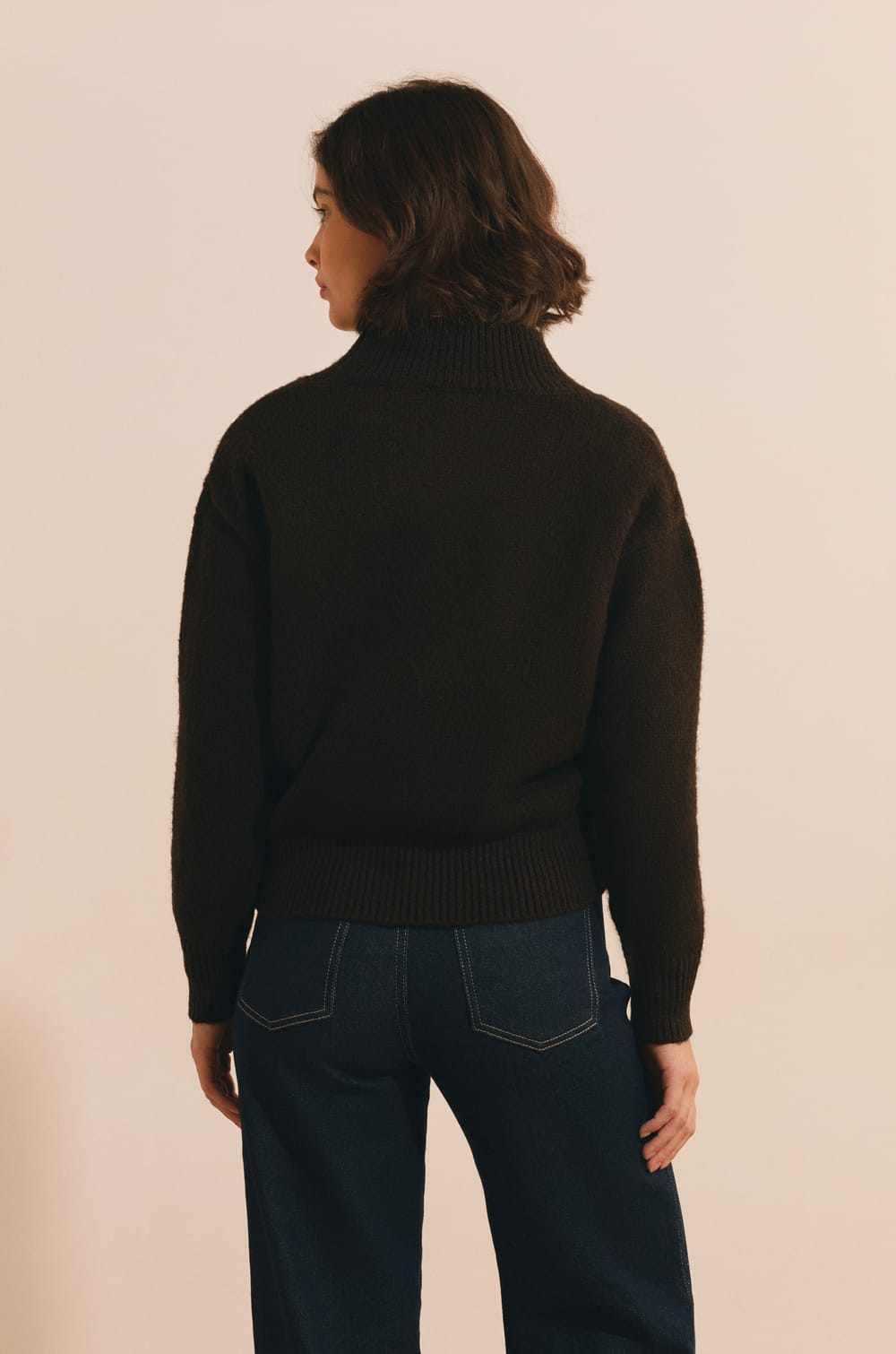 Pull col V en maile;${refinementColor}