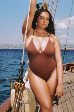Maillot 1 pi&egrave;ce satin&eacute; et lac&eacute; avec perles fixes - Etam x H&ocirc;tel Mahfouf;${refinementColor}