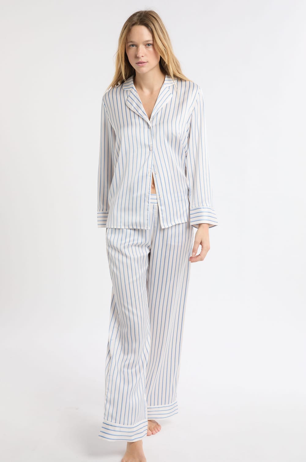 Pantalon de pyjama à rayures en satin;${refinementColor}