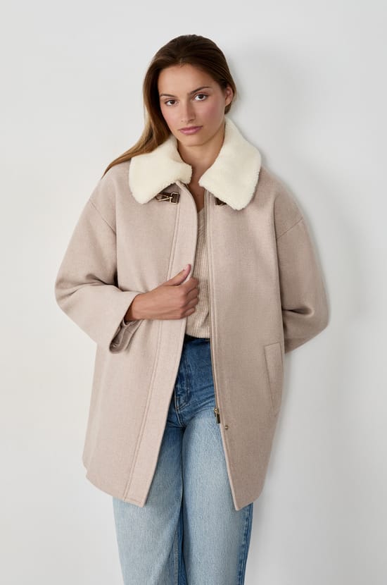 Mid-length coat with wool and faux fur collar;${refinementColor}