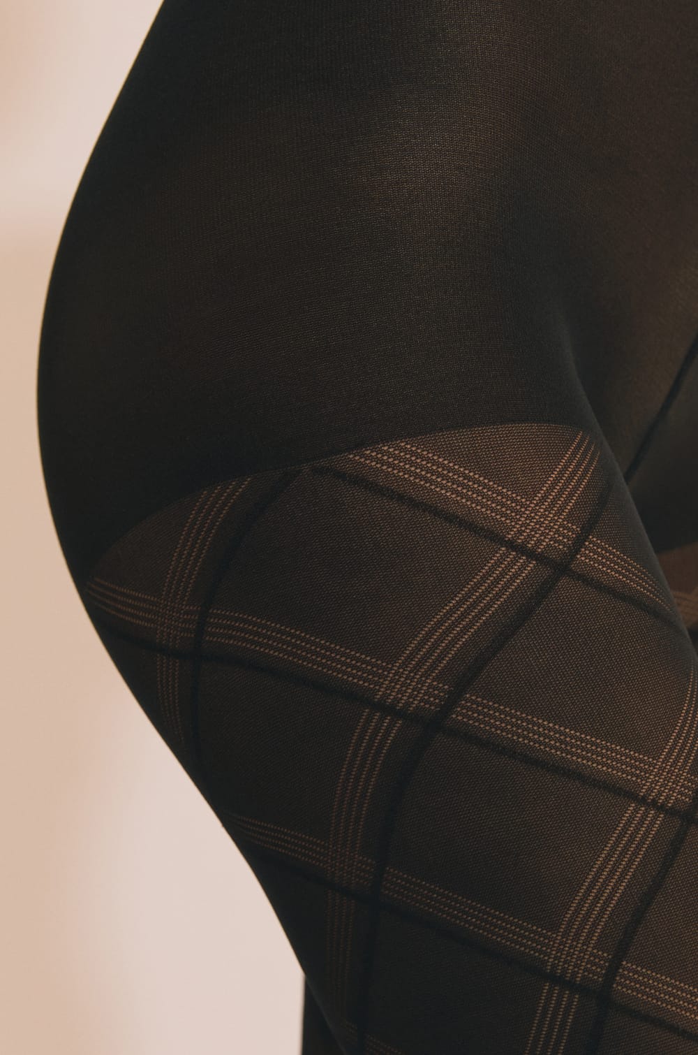 Collant opaque &agrave; motifs losanges - 60 Deniers ;${refinementColor}