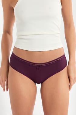 Shorty en microfibre d&eacute;tails dentelle;${refinementColor}