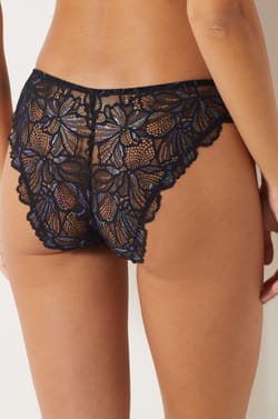 Culotte en dentelle;${refinementColor}