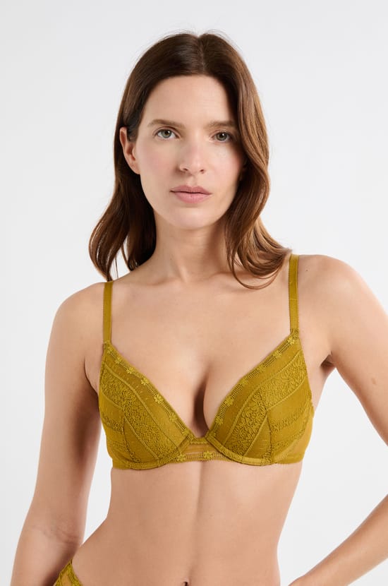 Bra N.2 - The Plunge Push-up in Lace;${refinementColor}