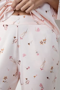 Pantalon de pyjama motifs fleurs;${refinementColor}
