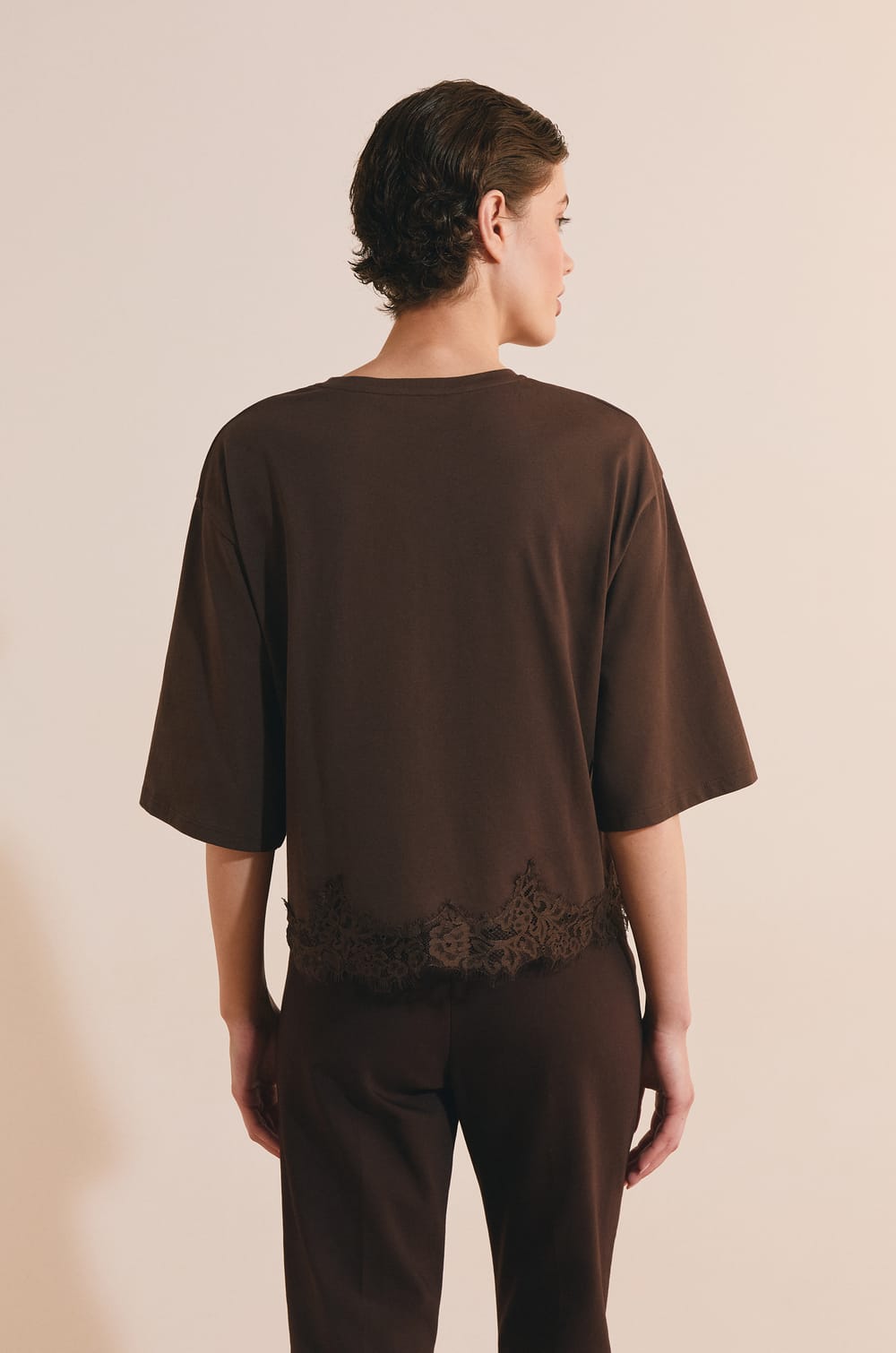 T-shirt en coton avec d&eacute;tail dentelle;${refinementColor}