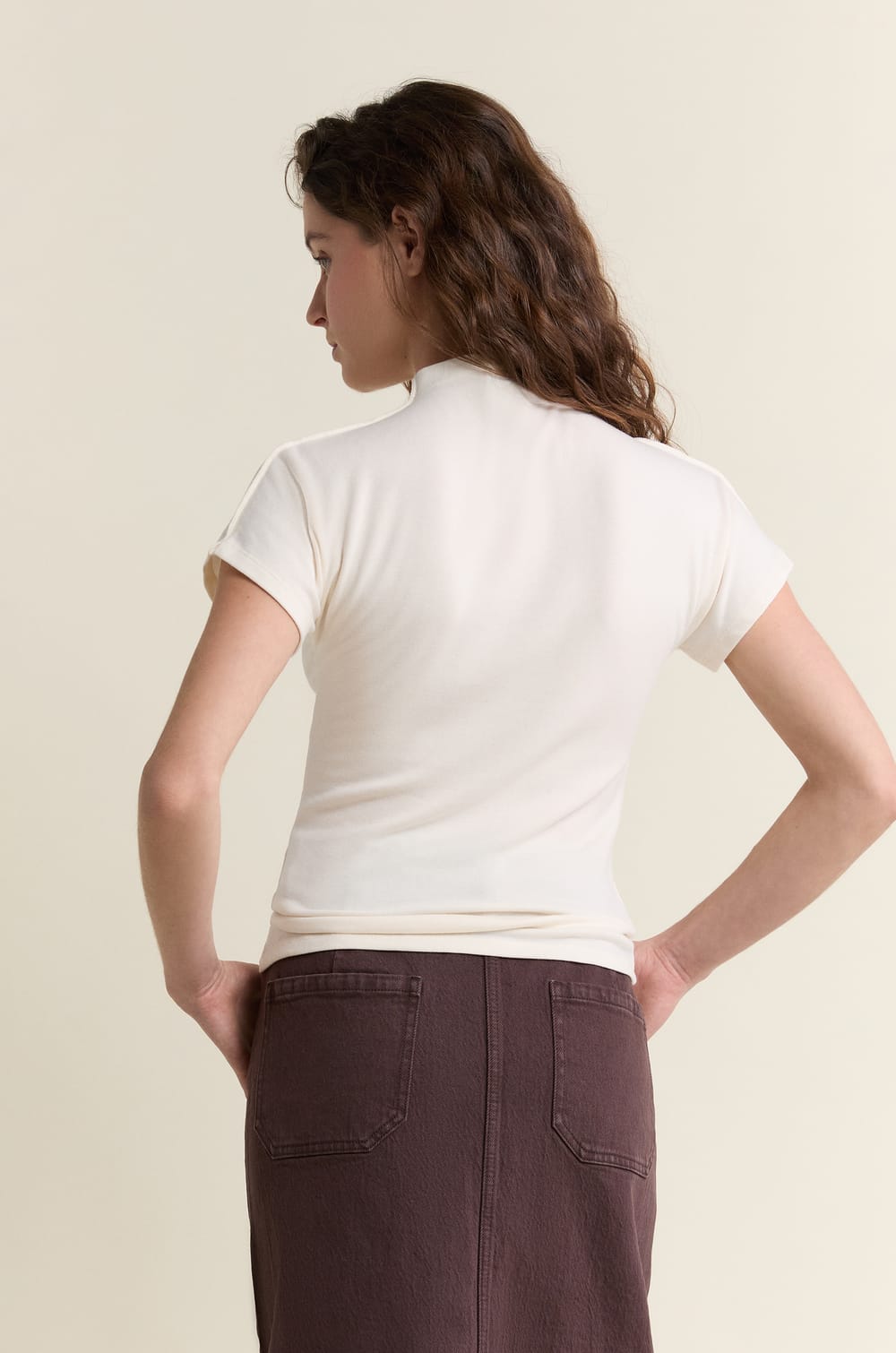 T-shirt &agrave; manches courtes &agrave; col montant;${refinementColor}