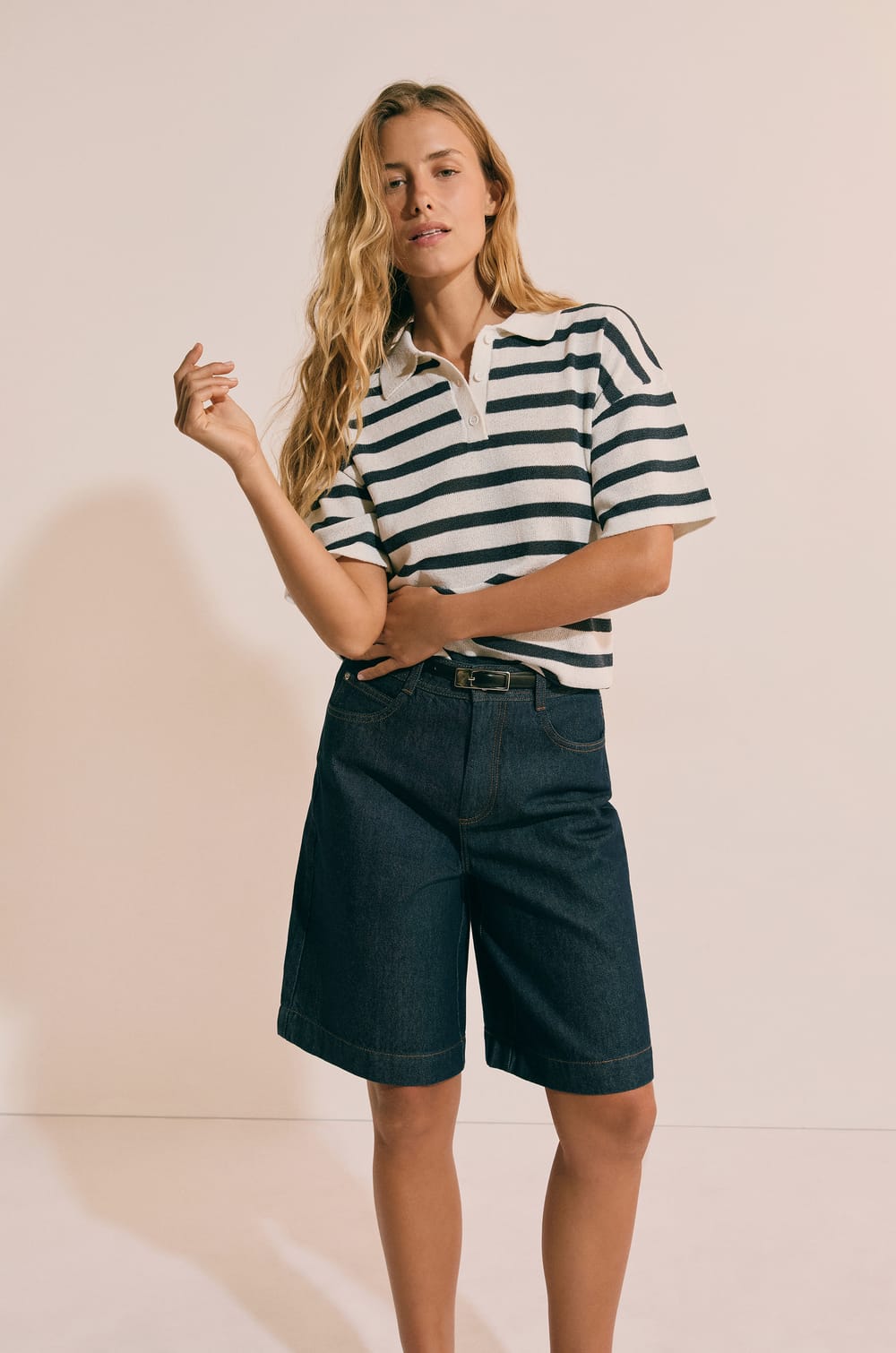 Bermuda effet jean en coton;${refinementColor}