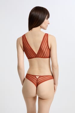 Post-mastectomy wireless bralette with front opening;${refinementColor}